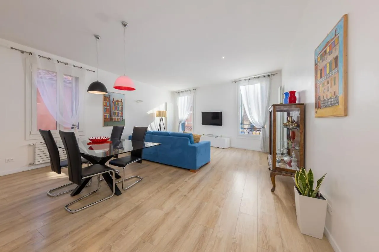 Rialto Bridge Luxury Apartment Venice