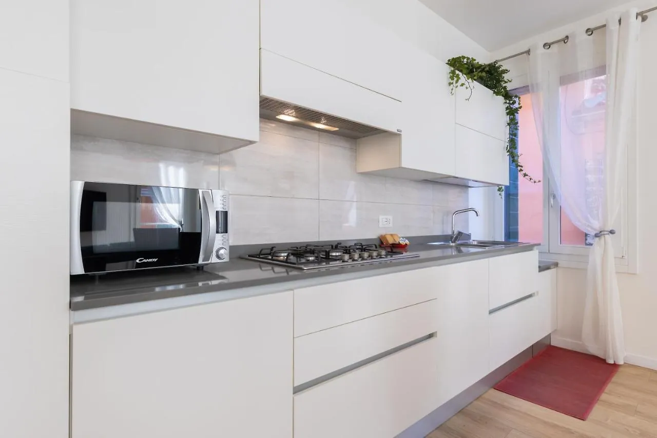 Rialto Bridge Luxury Apartment Venice