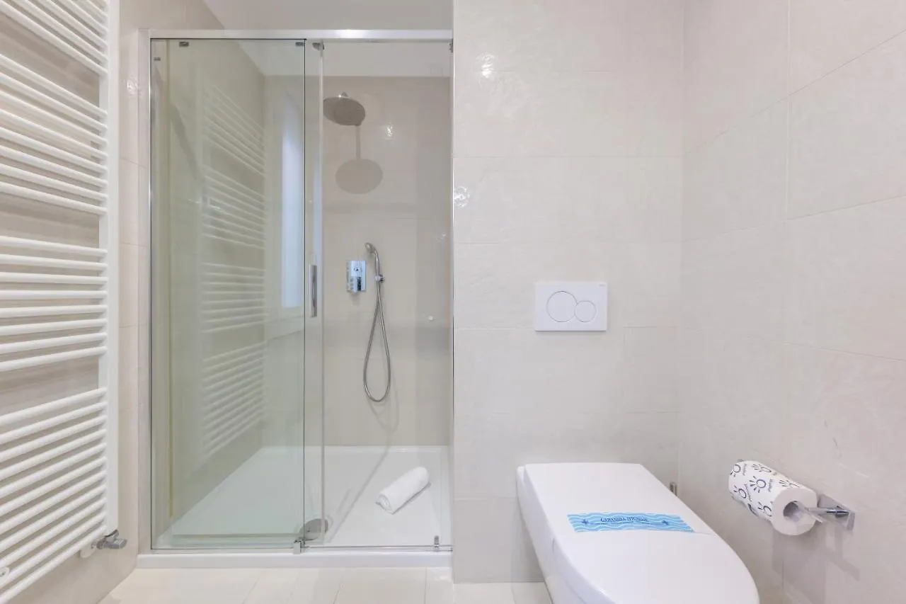 Rialto Bridge Luxury Apartment Venice 0*,  Italy