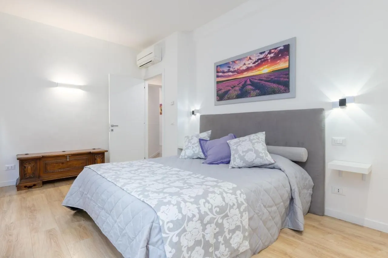 Rialto Bridge Luxury Apartment Venice Italy